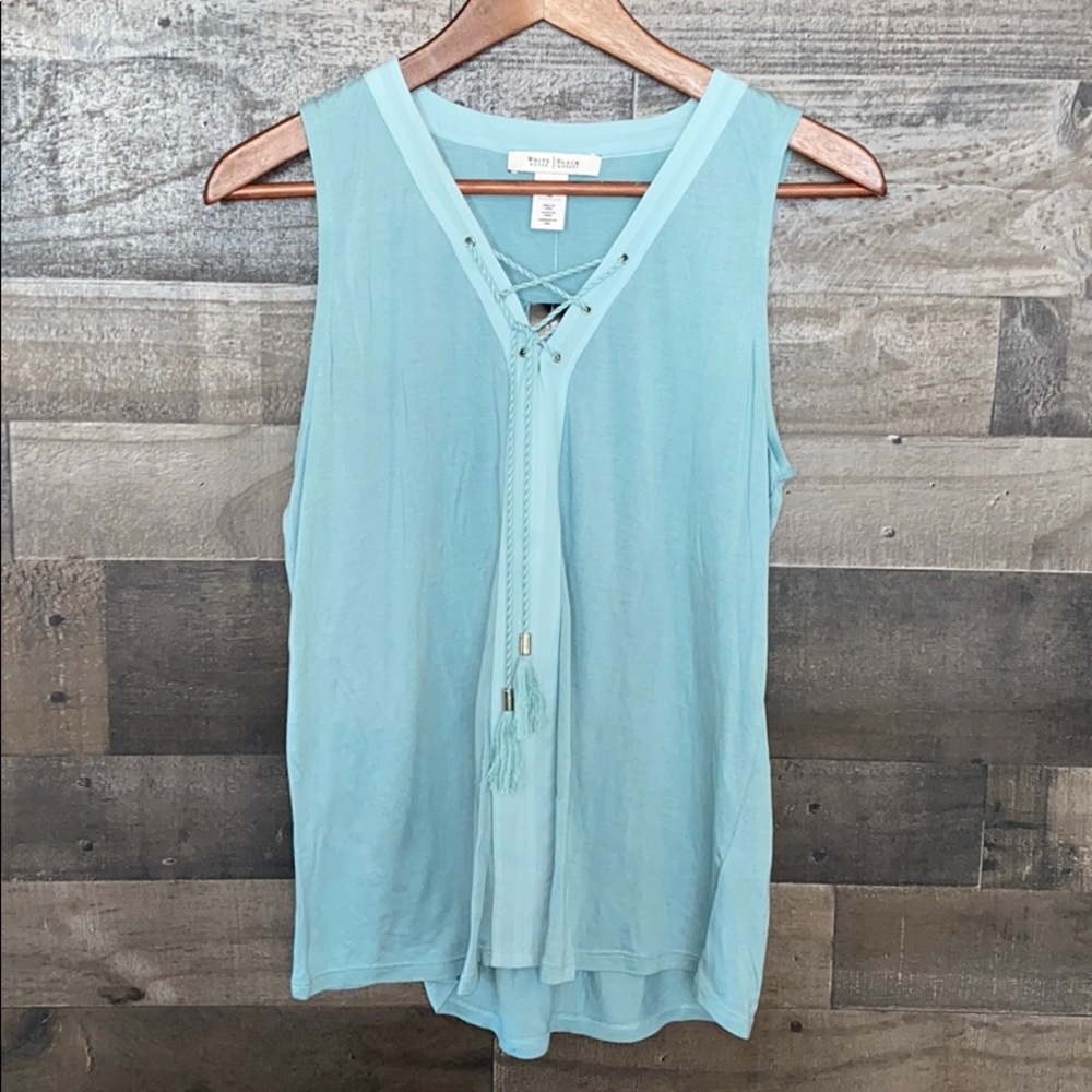 New White House Black Market V-Neck Sleeveless Top - Picture 1 of 7